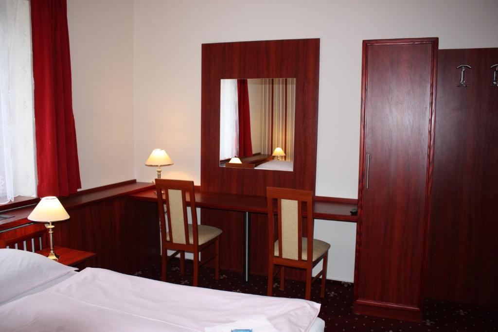 Hotel Hynek Nachod Luaran gambar