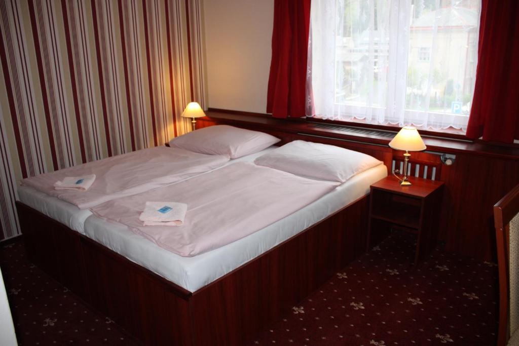 Hotel Hynek Nachod Luaran gambar